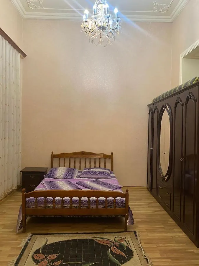 באקו Center 3 Bedrooms Nizami Vidadi Street דירה