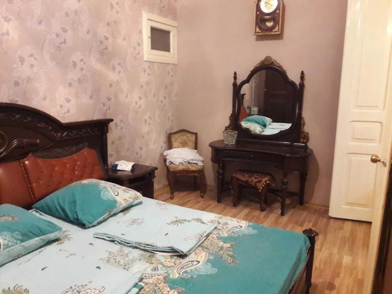 באקו Center 3 Bedrooms Nizami Vidadi Street דירה